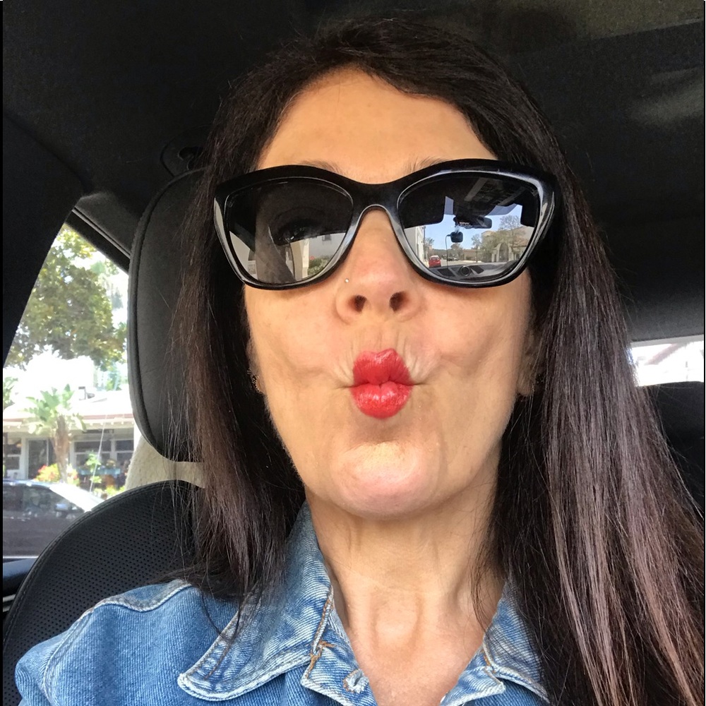 Meet your Posher, Carol